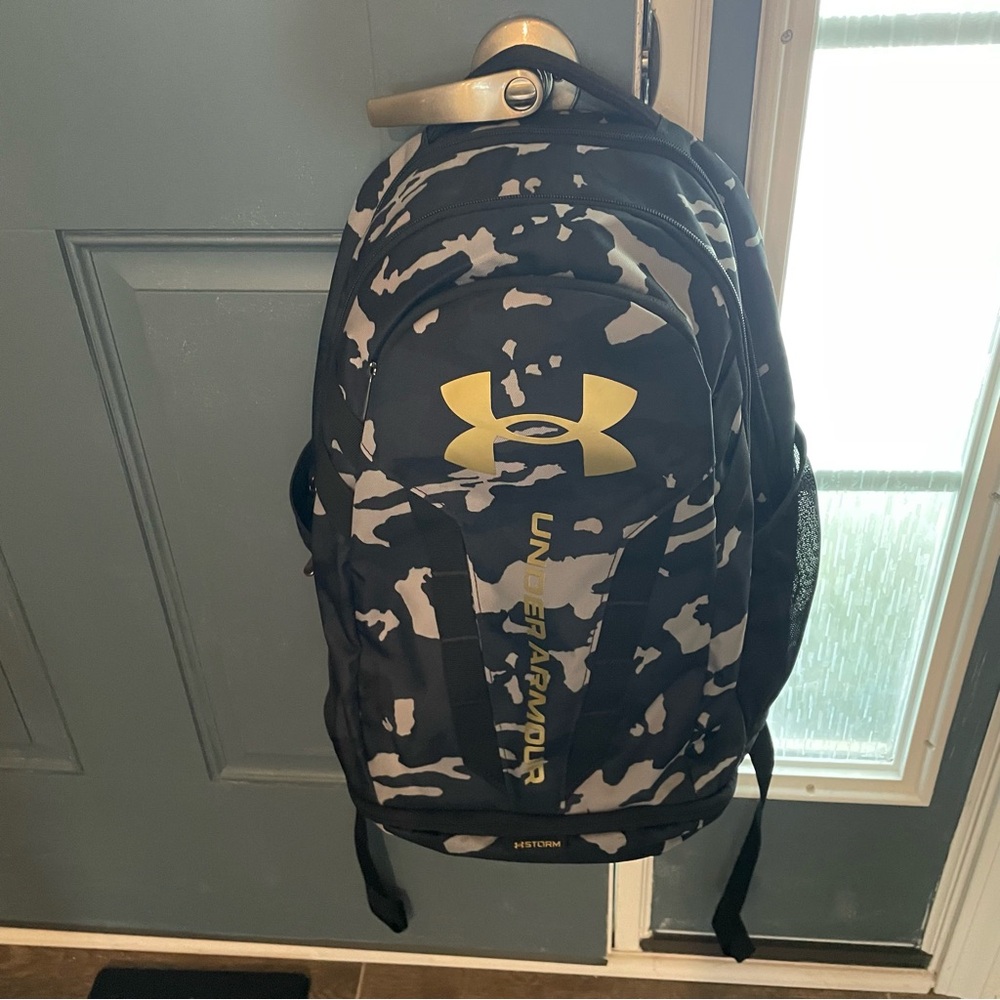 Under Armour Unisex Hustle 5.0 Backpack, New without tags